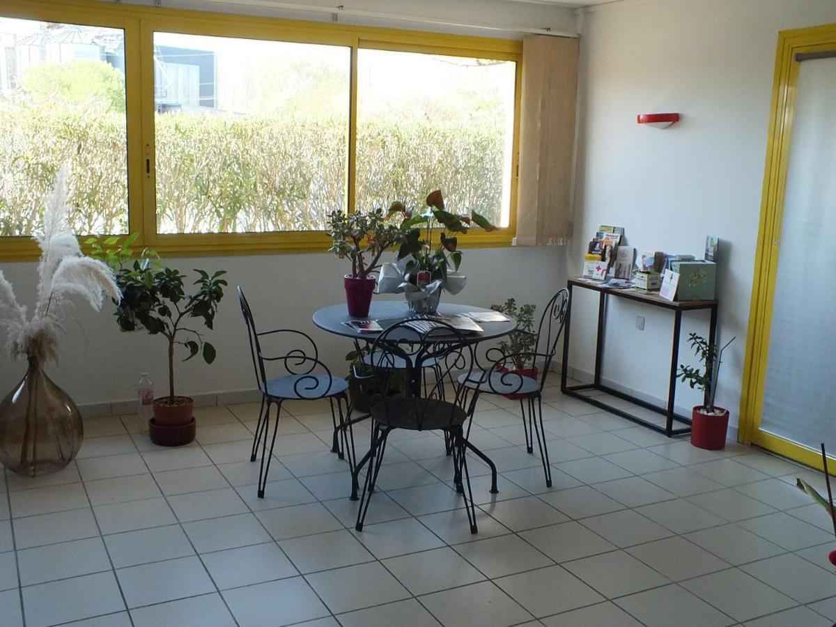 Logis Hotel Restaurant Le Clos Saint Loup Bram Exterior foto