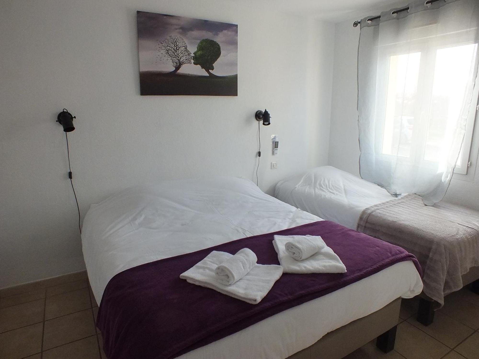 Logis Hotel Restaurant Le Clos Saint Loup Bram Exterior foto