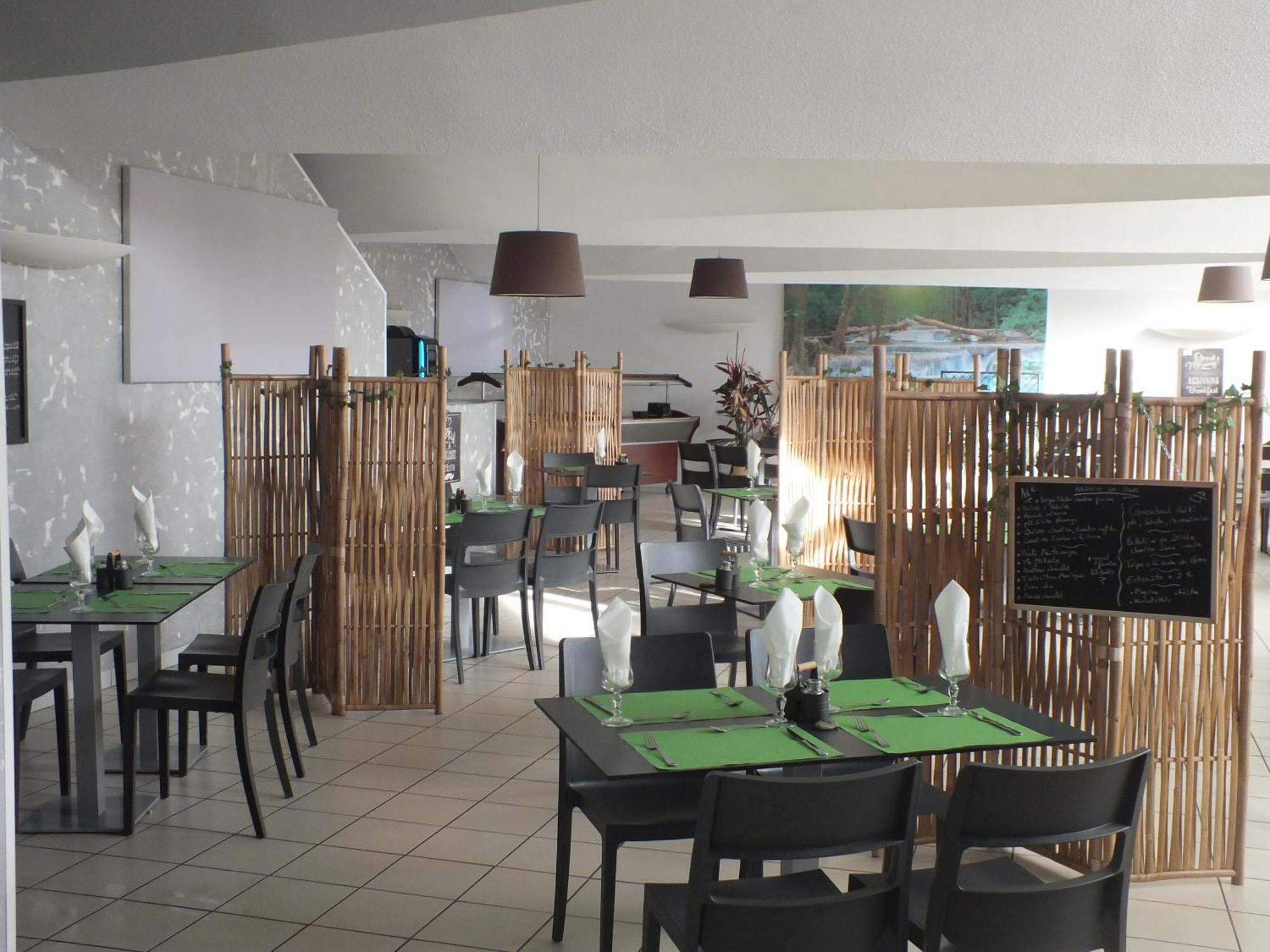 Logis Hotel Restaurant Le Clos Saint Loup Bram Exterior foto